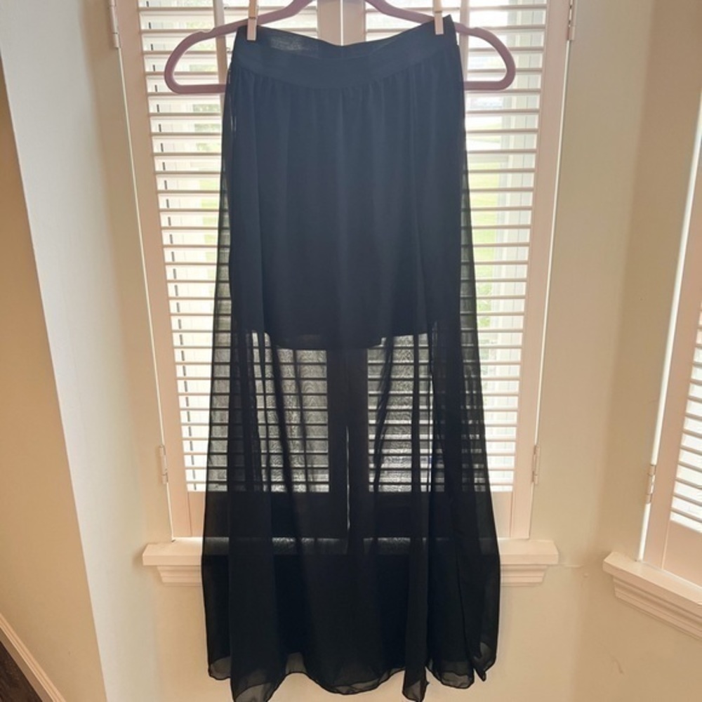 Mini Skirt w Sheer Overlay - S